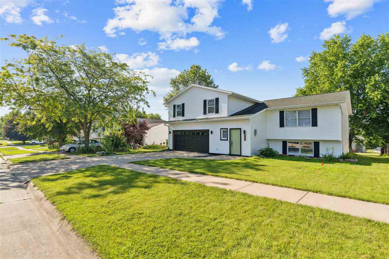 203 W Dougherty Drive Lone Tree IA 52755