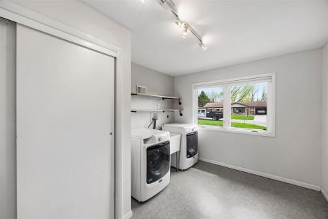 3868 Martin Lane NE Iowa City IA 52240