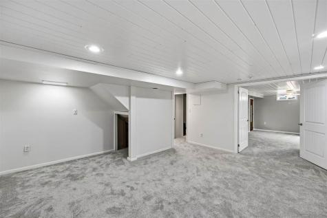 3868 Martin Lane NE Iowa City IA 52240