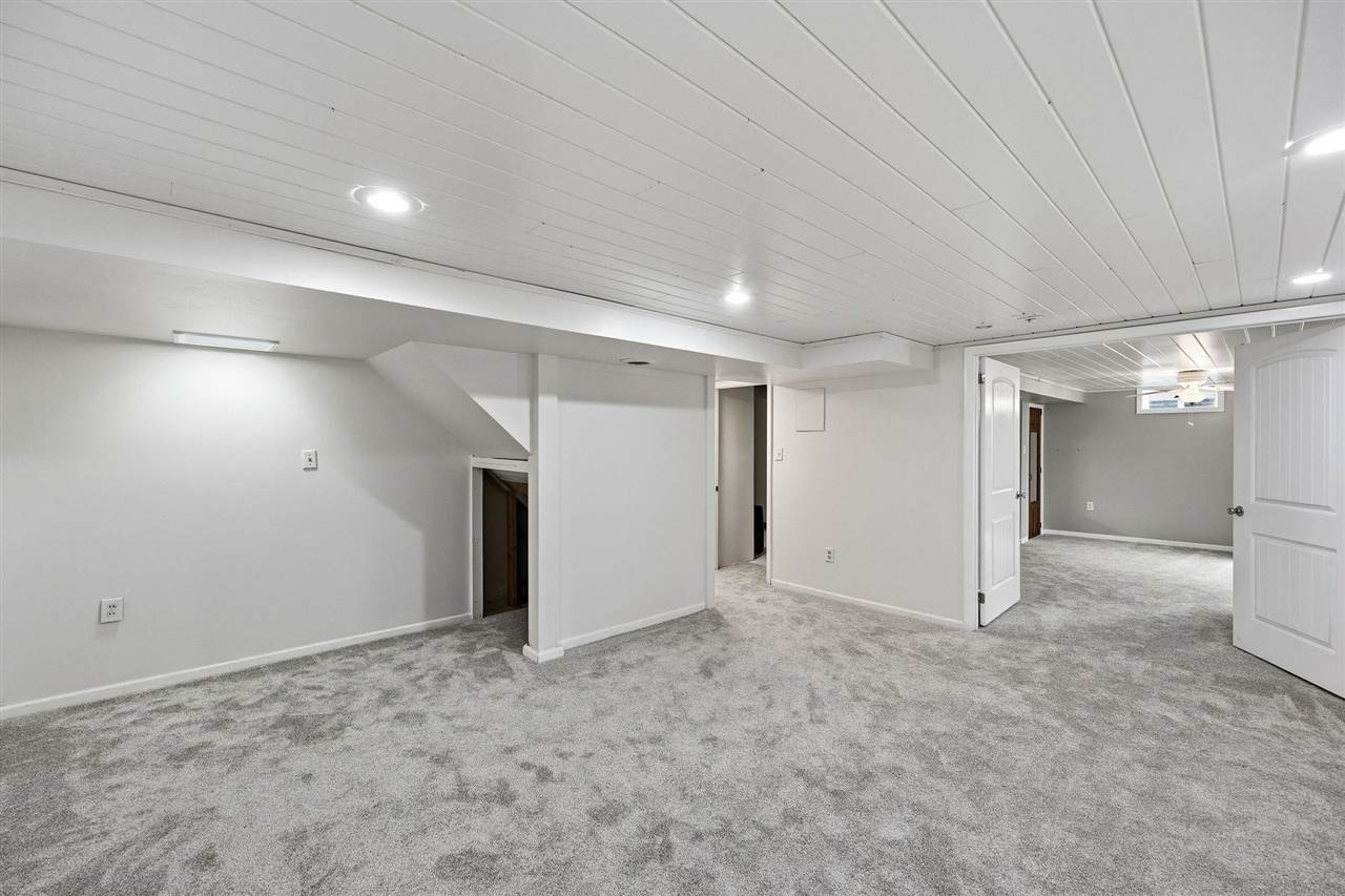 3868 Martin Lane NE Iowa City IA 52240