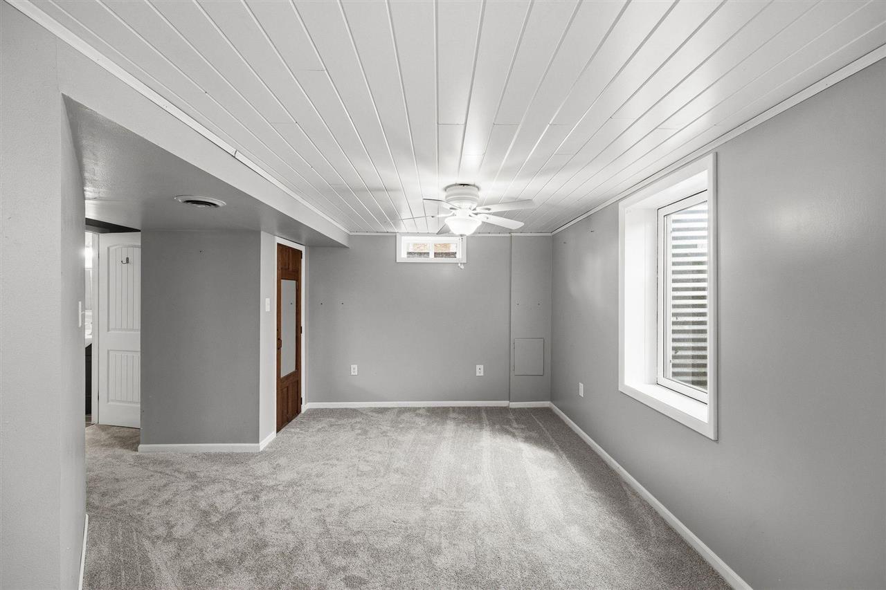 3868 Martin Lane NE Iowa City IA 52240