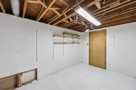 3868 Martin Lane NE Iowa City IA 52240