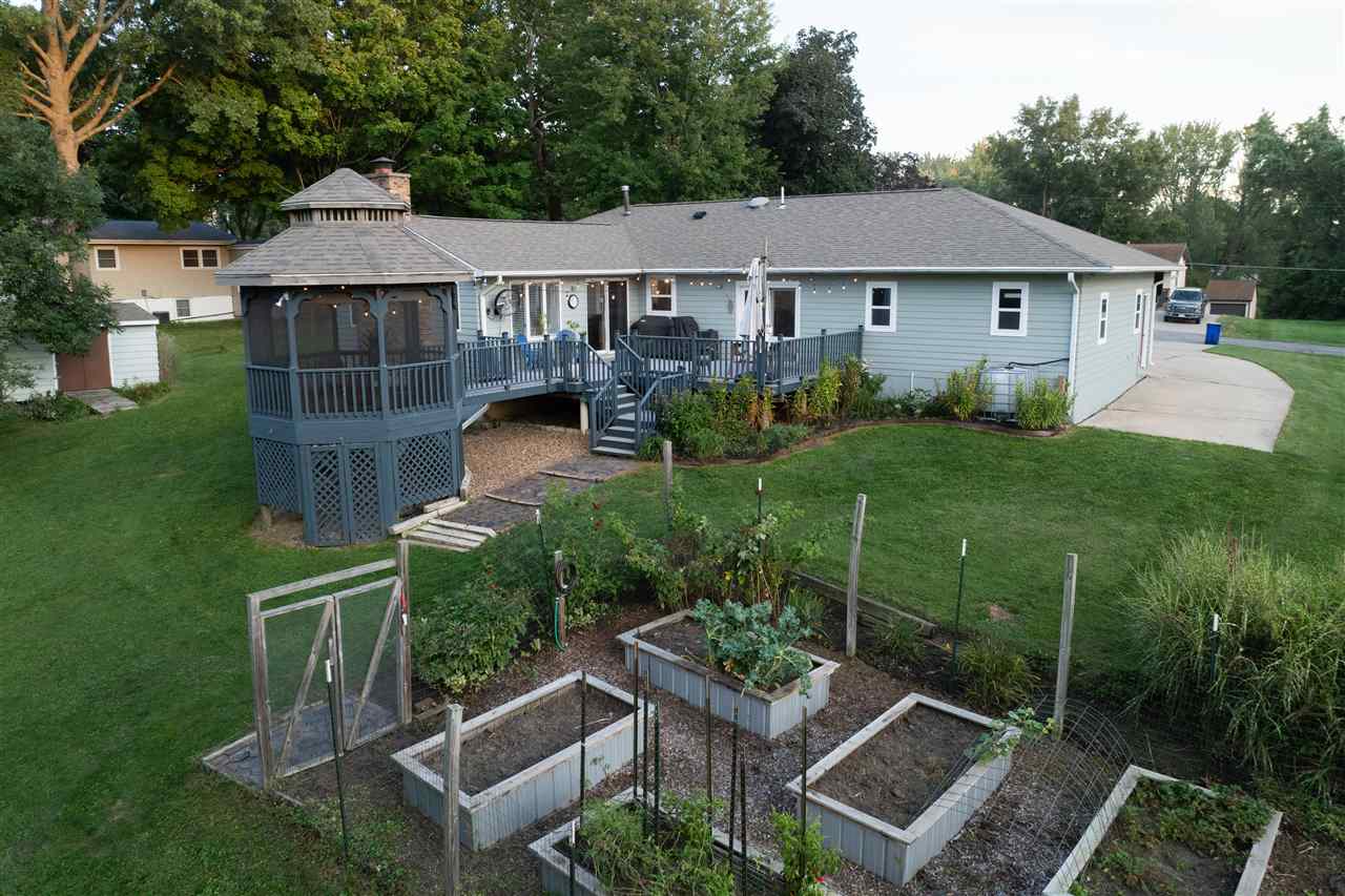 3868 Martin Lane NE Iowa City IA 52240