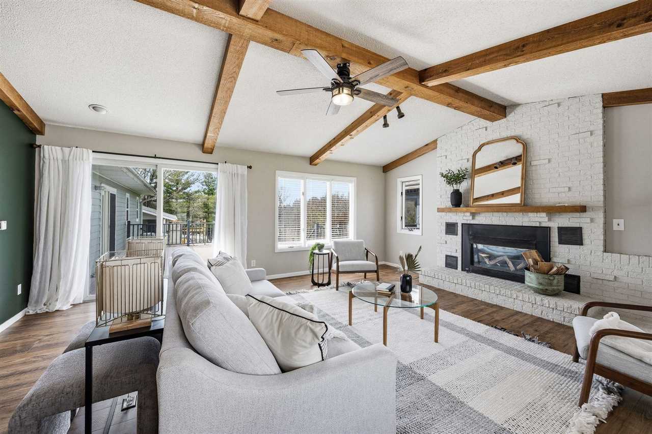 3868 Martin Lane NE Iowa City IA 52240