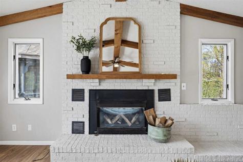3868 Martin Lane NE Iowa City IA 52240