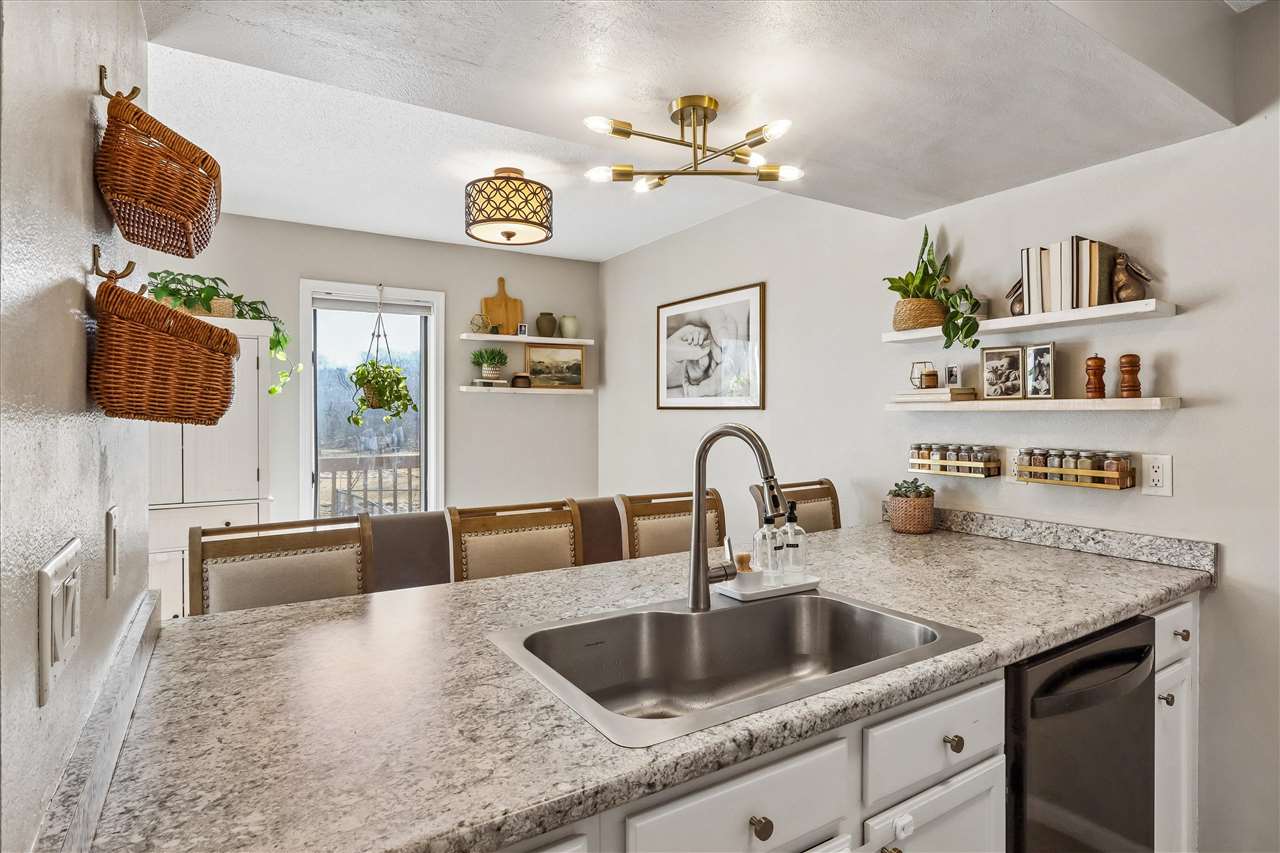 1103 22nd Avenue Coralville IA 52241