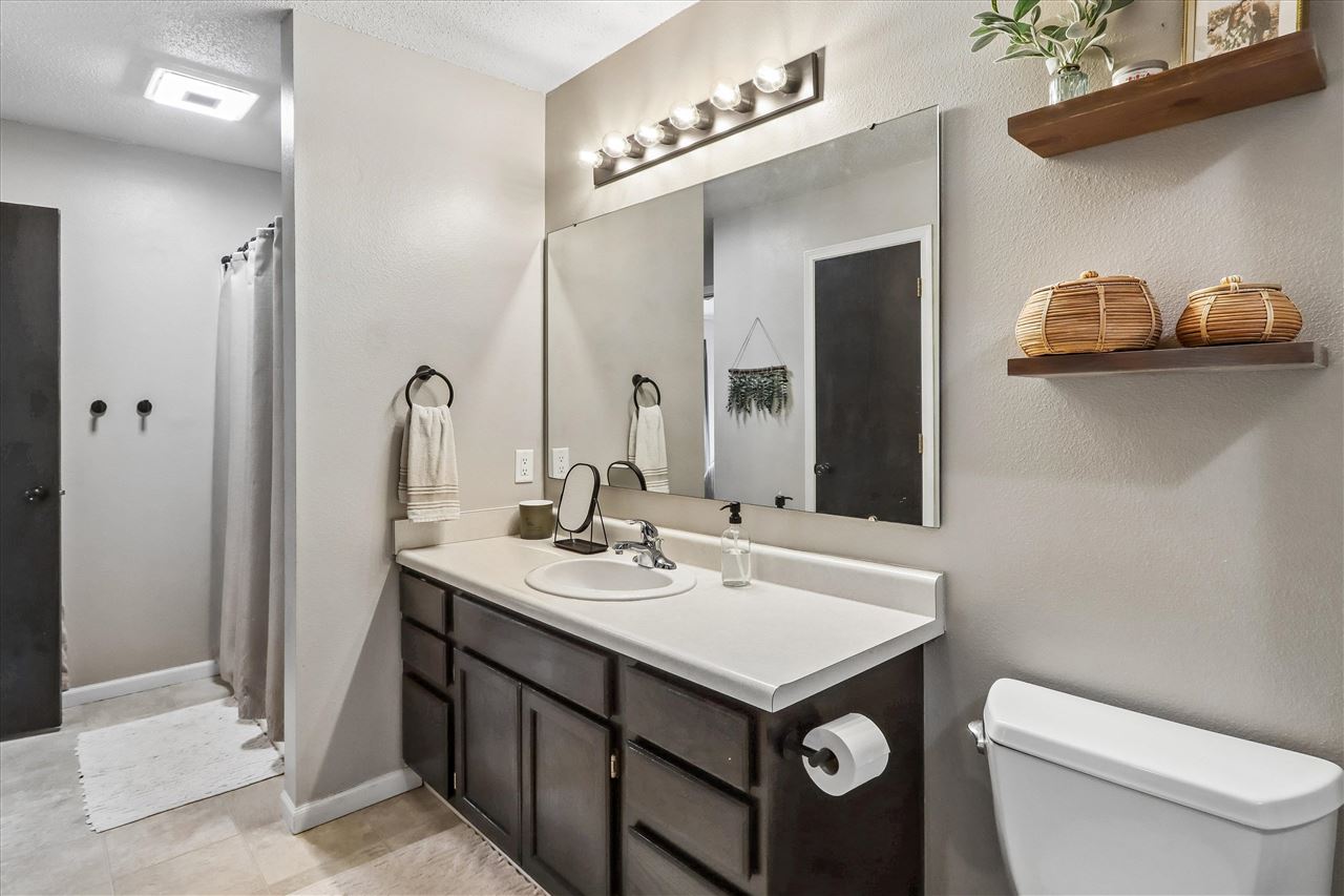 1103 22nd Avenue Coralville IA 52241