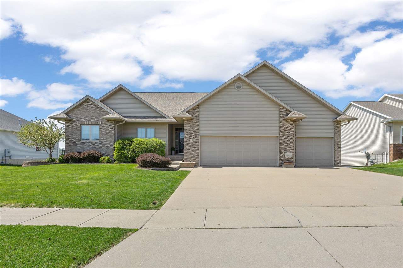 725 15th Avenue SW Mt Vernon IA 52314
