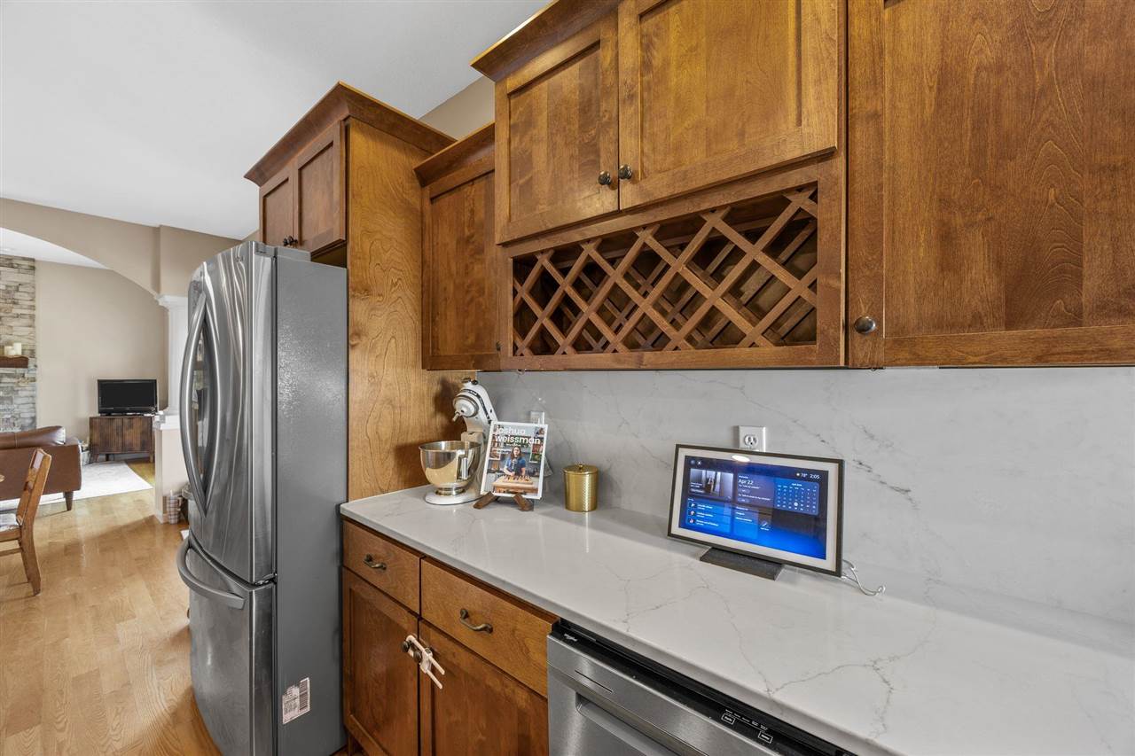 725 15th Avenue SW Mt Vernon IA 52314