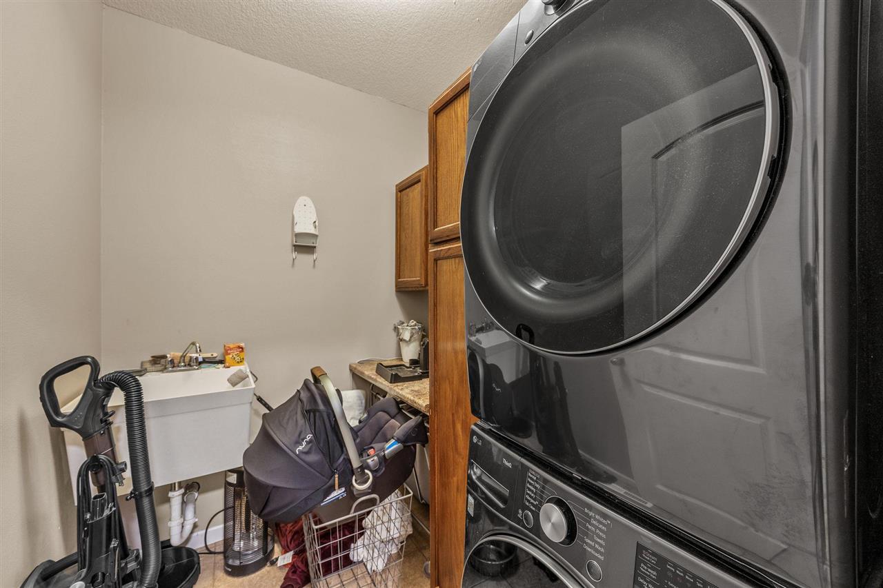 725 15th Avenue SW Mt Vernon IA 52314