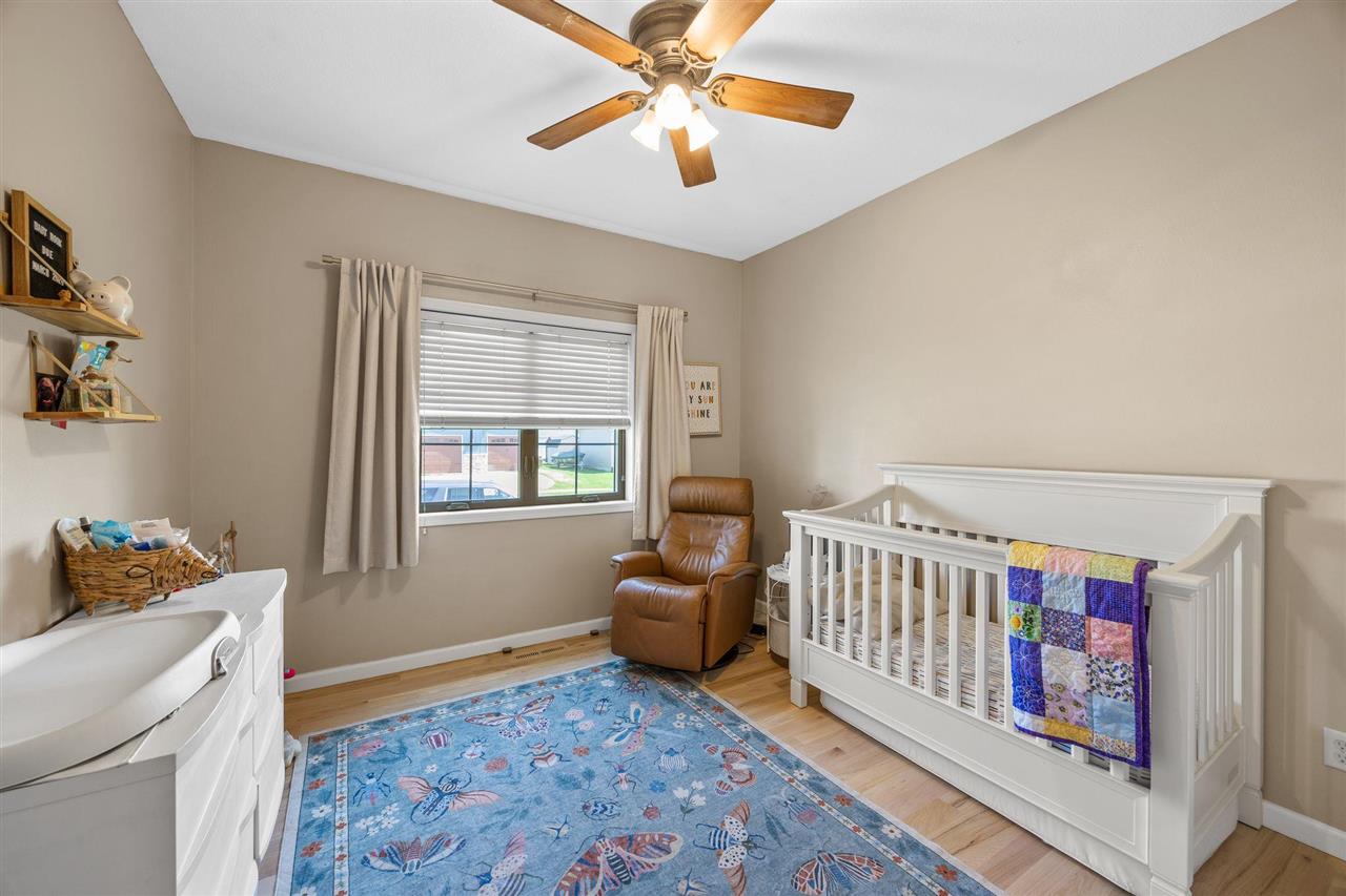 725 15th Avenue SW Mt Vernon IA 52314