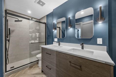 22 Fairview Knoll NE Iowa City IA 52240