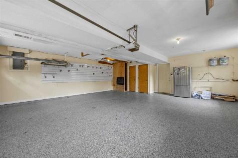 22 Fairview Knoll NE Iowa City IA 52240