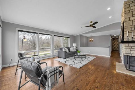 22 Fairview Knoll NE Iowa City IA 52240