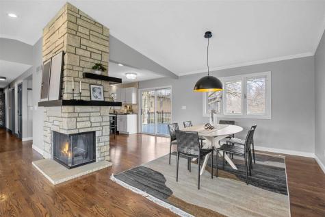 22 Fairview Knoll NE Iowa City IA 52240