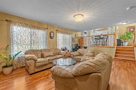 2043 Timber Lane Coralville IA 52241