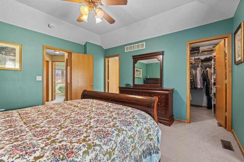 2043 Timber Lane Coralville IA 52241