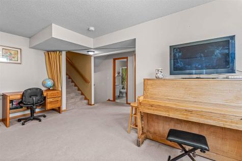 2043 Timber Lane Coralville IA 52241