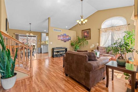 2043 Timber Lane Coralville IA 52241