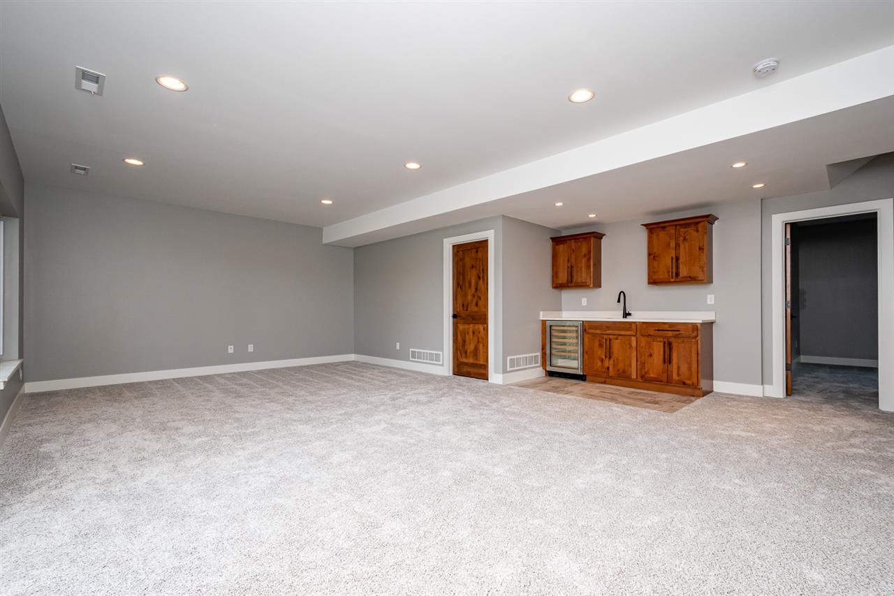3073 Ridgeview Circle Coralville IA 52241