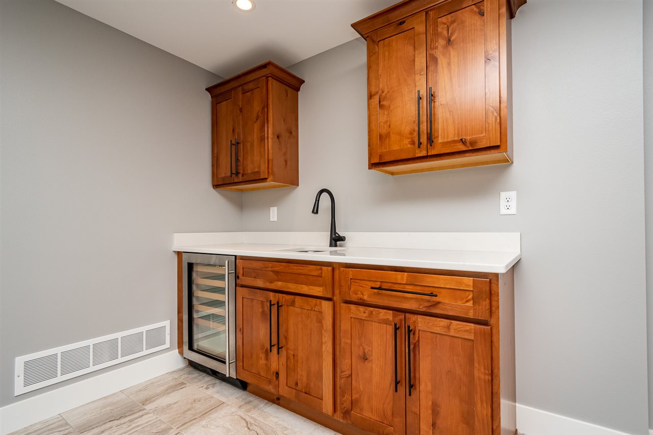 3073 Ridgeview Circle Coralville IA 52241