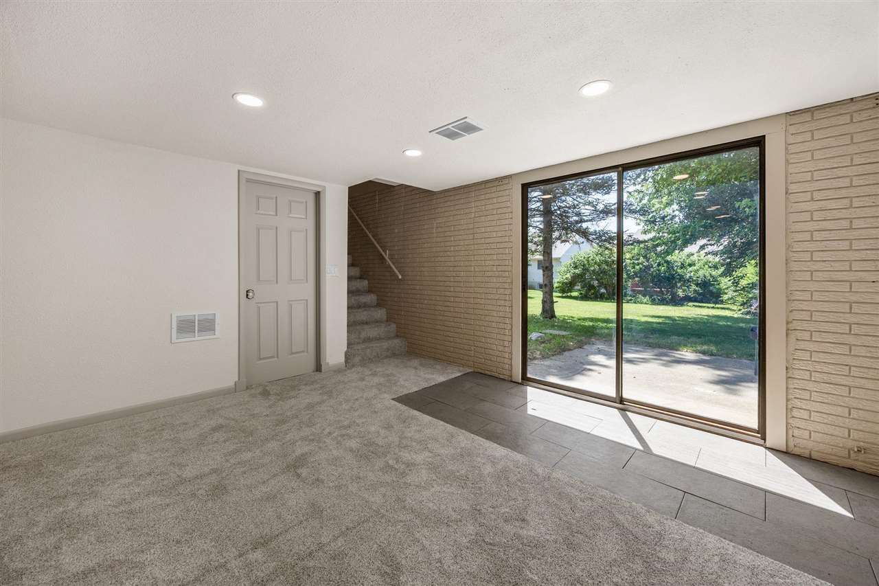 333 E 6th Street Solon IA 52333