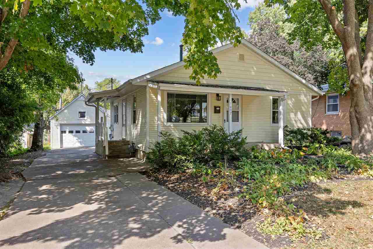 1607 Ridge Street Iowa City IA 52240