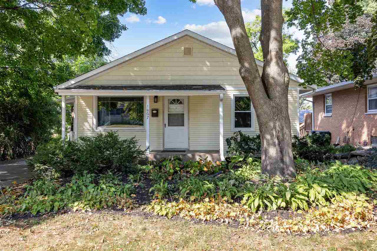 1607 Ridge Street Iowa City IA 52240