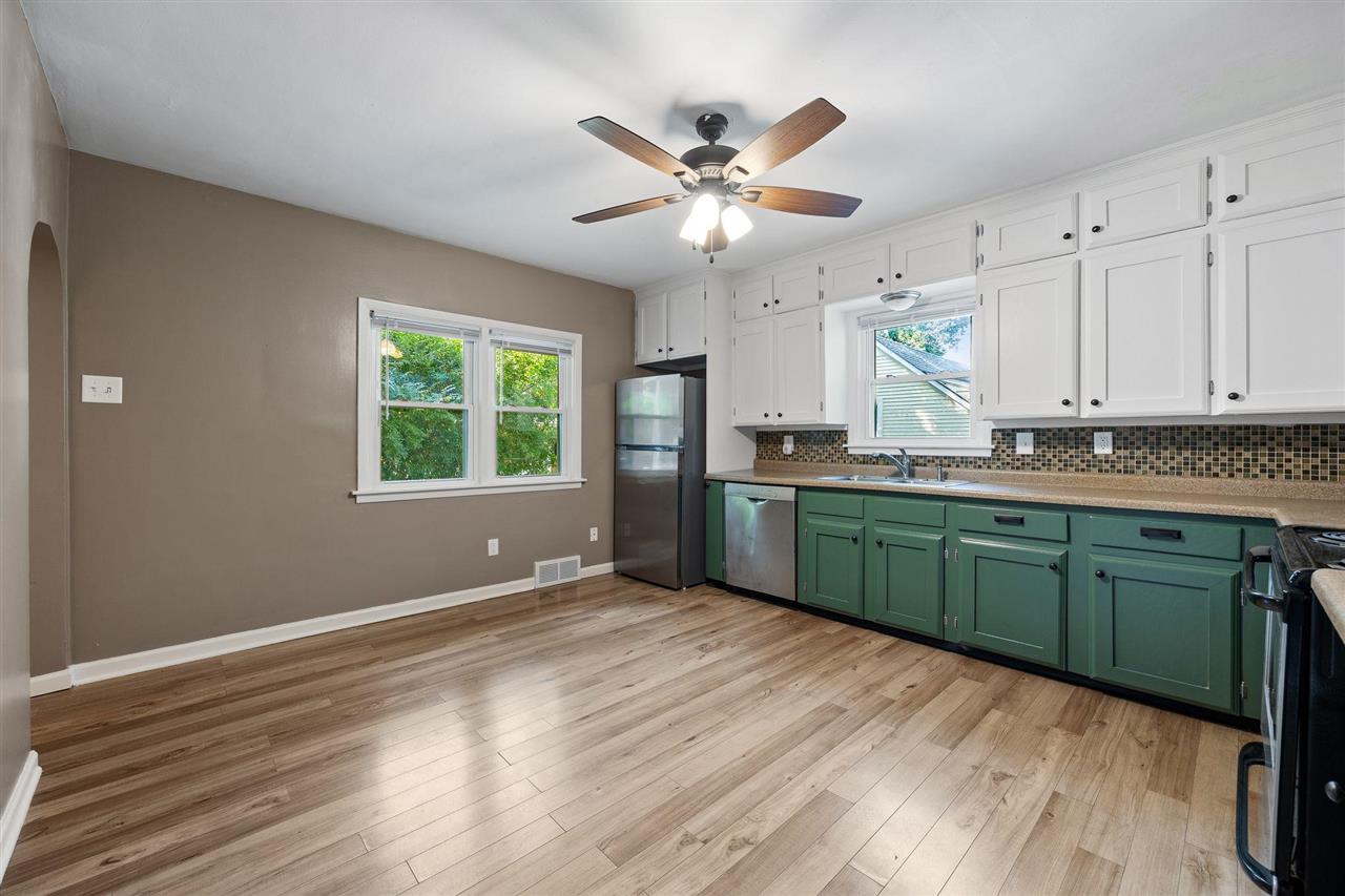 1607 Ridge Street Iowa City IA 52240