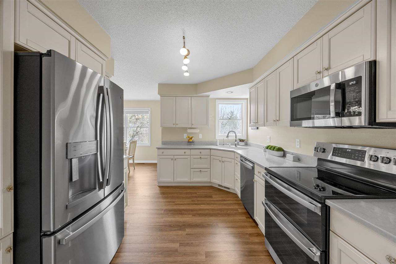 1926 Meadow Ridge Lane Iowa City IA 52245