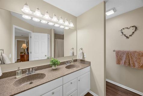 1926 Meadow Ridge Lane Iowa City IA 52245