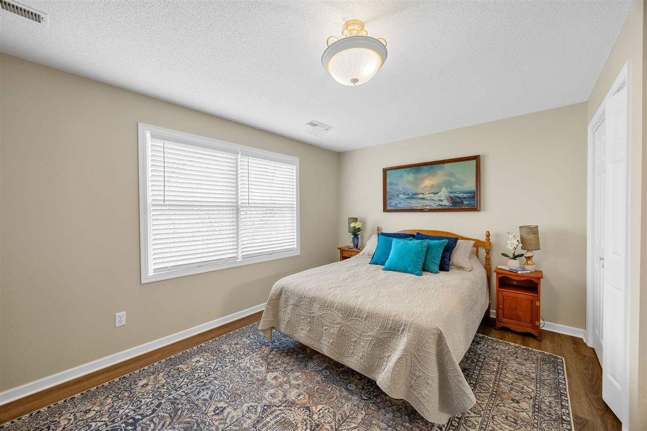1926 Meadow Ridge Lane Iowa City IA 52245