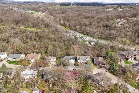 1926 Meadow Ridge Lane Iowa City IA 52245