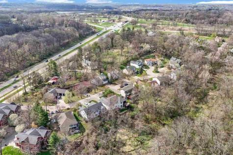 1926 Meadow Ridge Lane Iowa City IA 52245