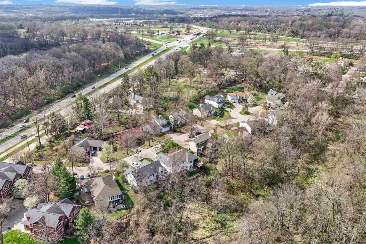1926 Meadow Ridge Lane Iowa City IA 52245