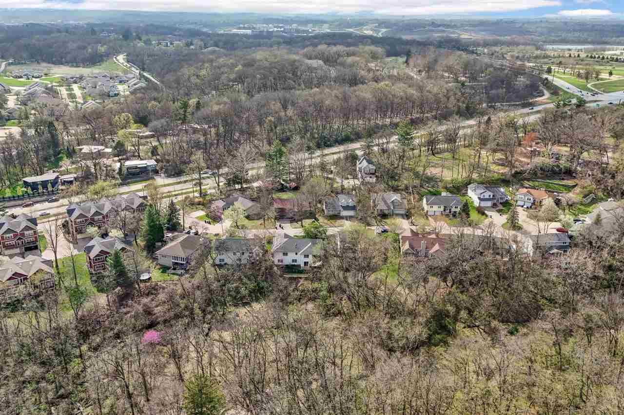 1926 Meadow Ridge Lane Iowa City IA 52245