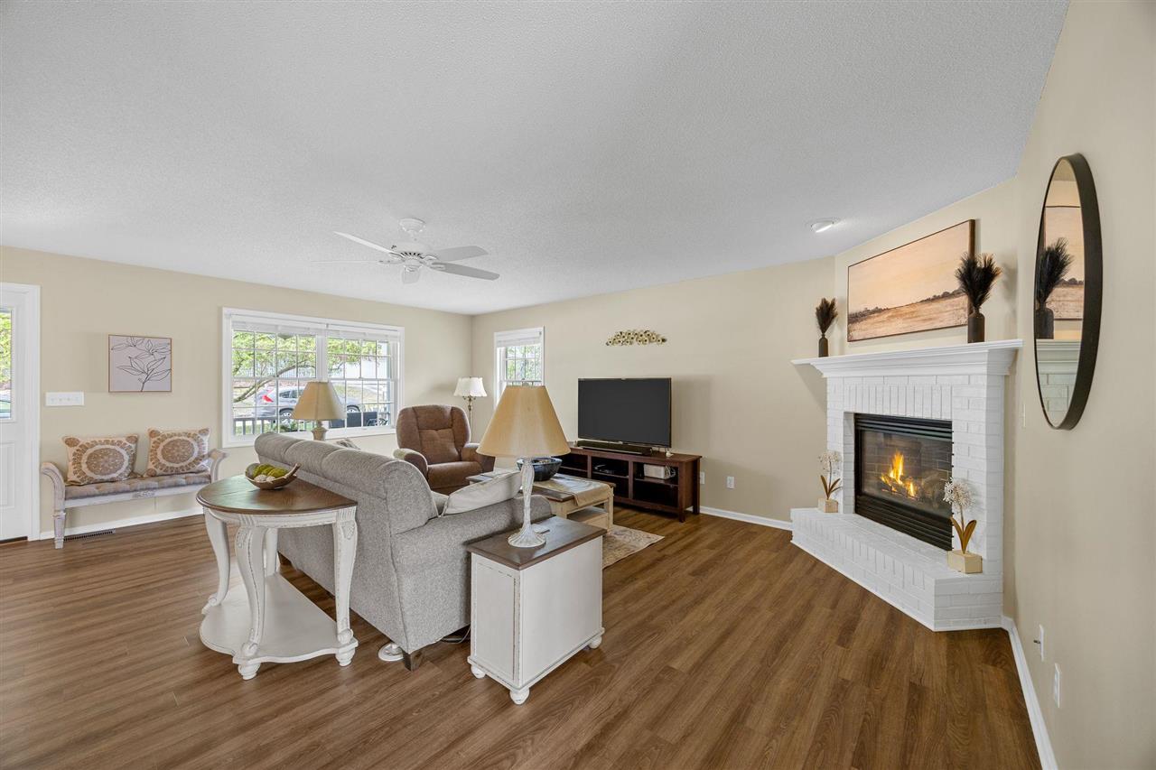 1926 Meadow Ridge Lane Iowa City IA 52245
