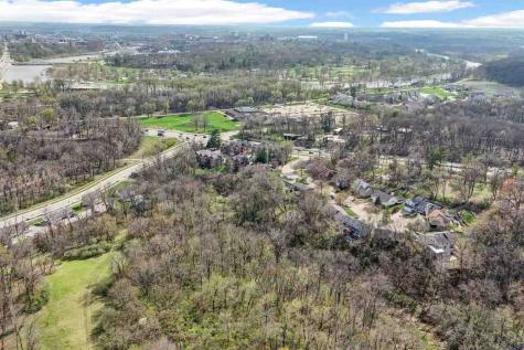 1926 Meadow Ridge Lane Iowa City IA 52245