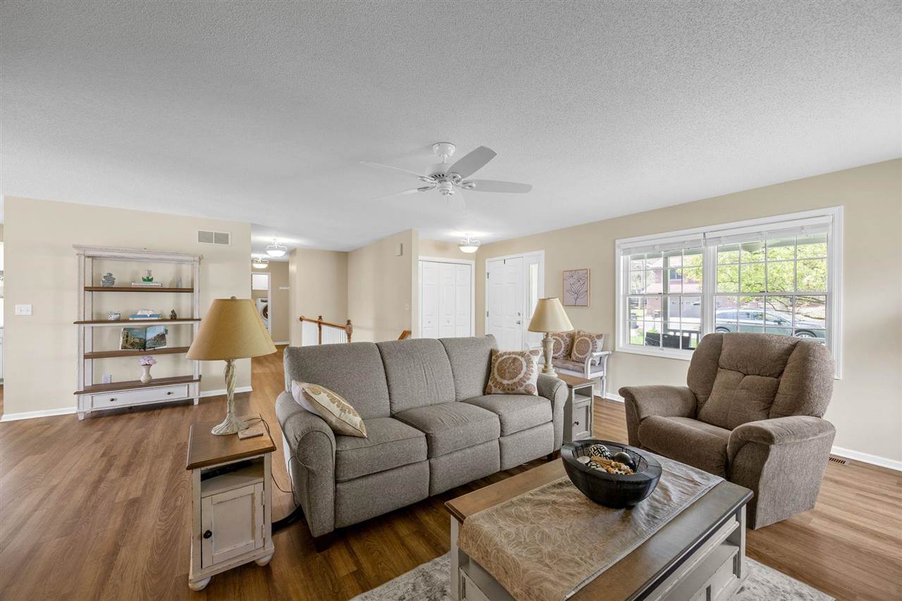 1926 Meadow Ridge Lane Iowa City IA 52245