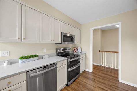 1926 Meadow Ridge Lane Iowa City IA 52245
