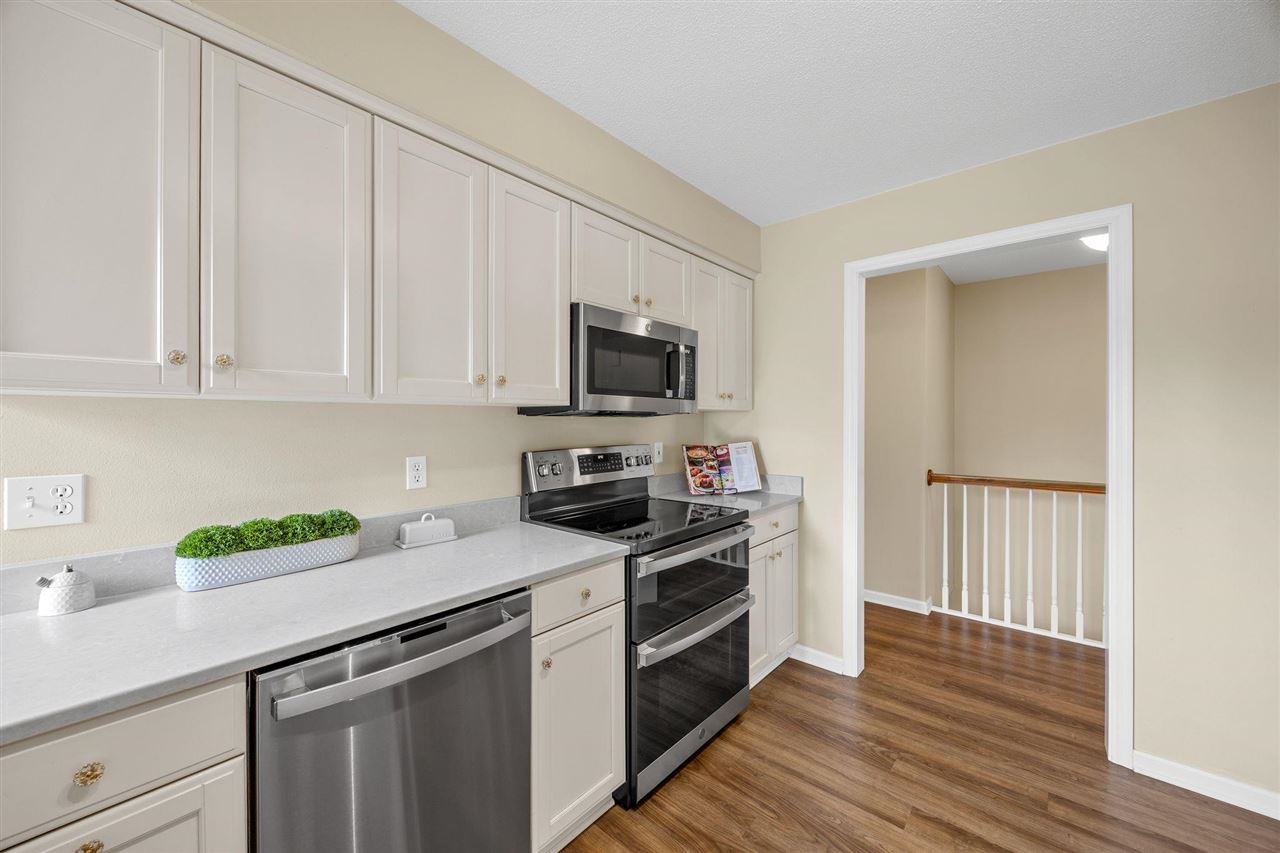 1926 Meadow Ridge Lane Iowa City IA 52245