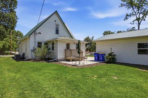 721 6th Street Kalona IA 52247
