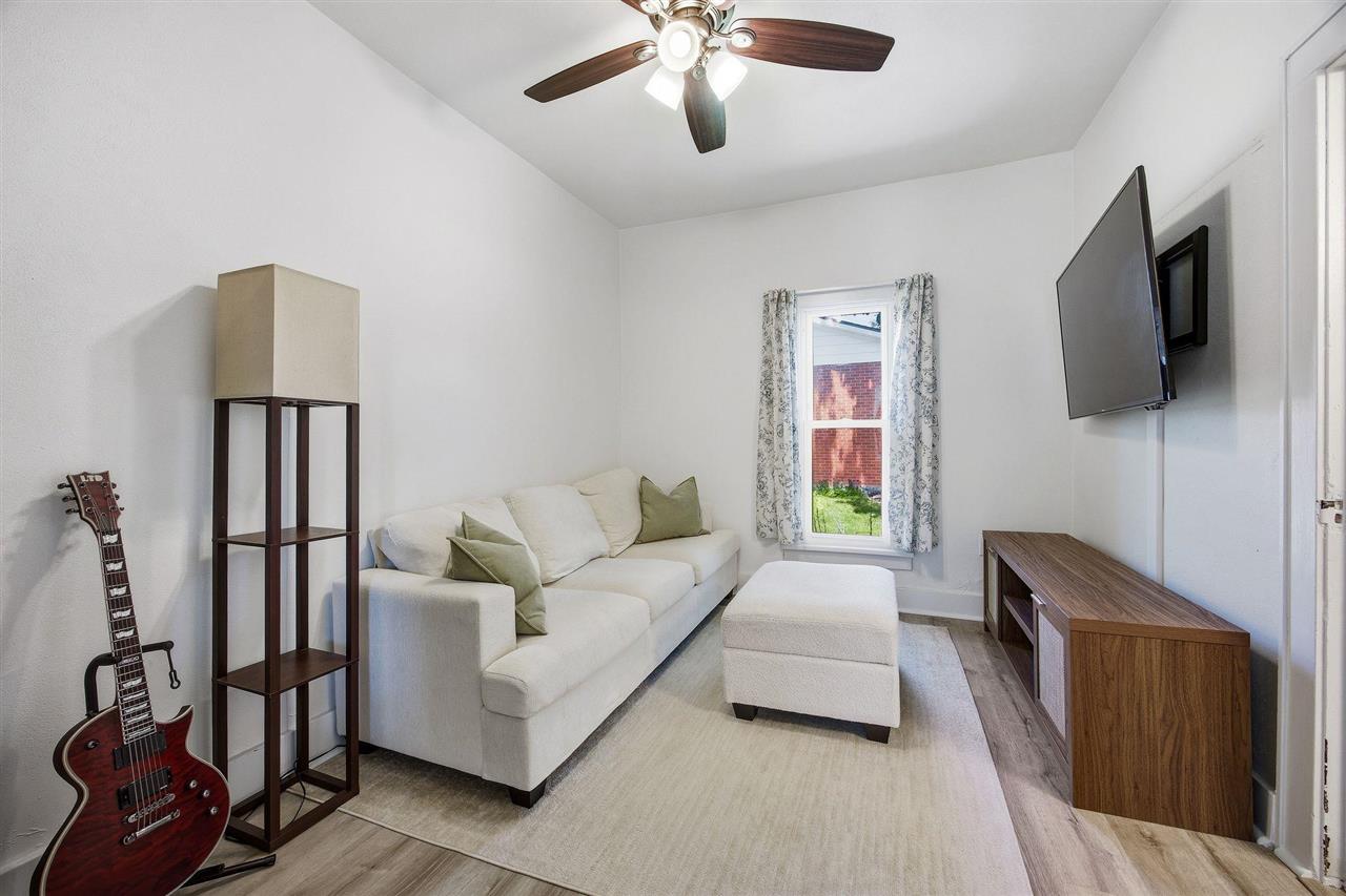 721 6th Street Kalona IA 52247