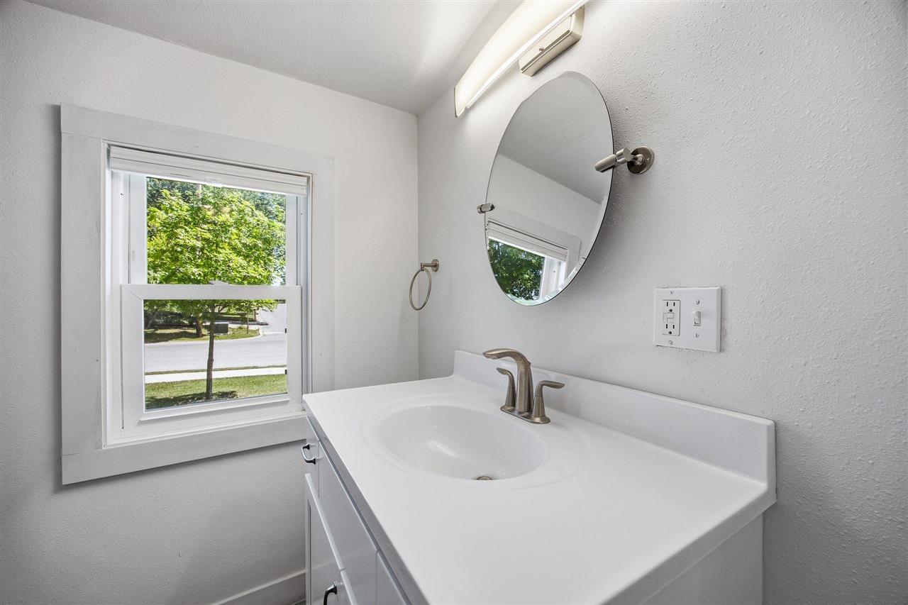 721 6th Street Kalona IA 52247