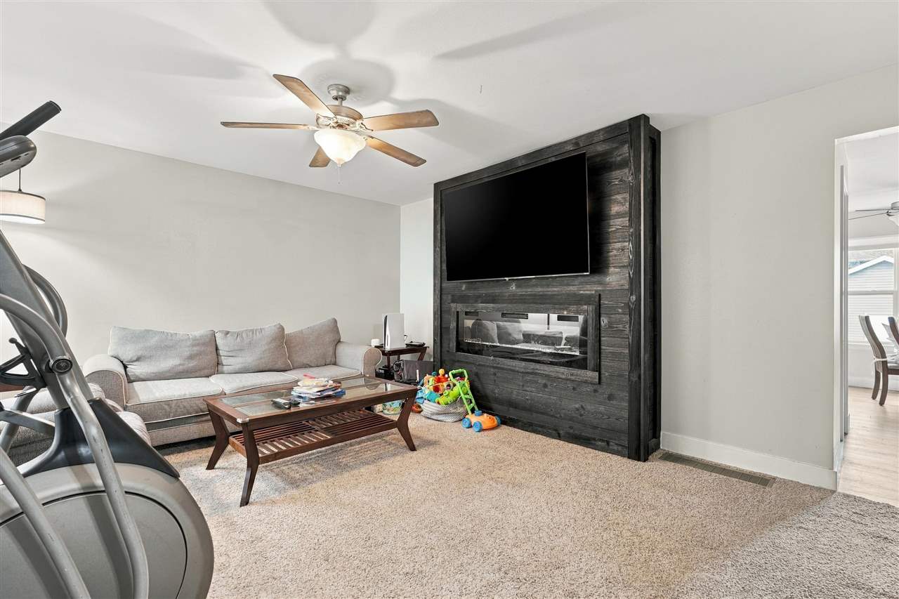 1707 Washington Avenue Cedar Rapids IA 52403