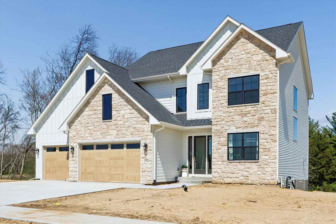 1204 Timber Trail Solon IA 52333