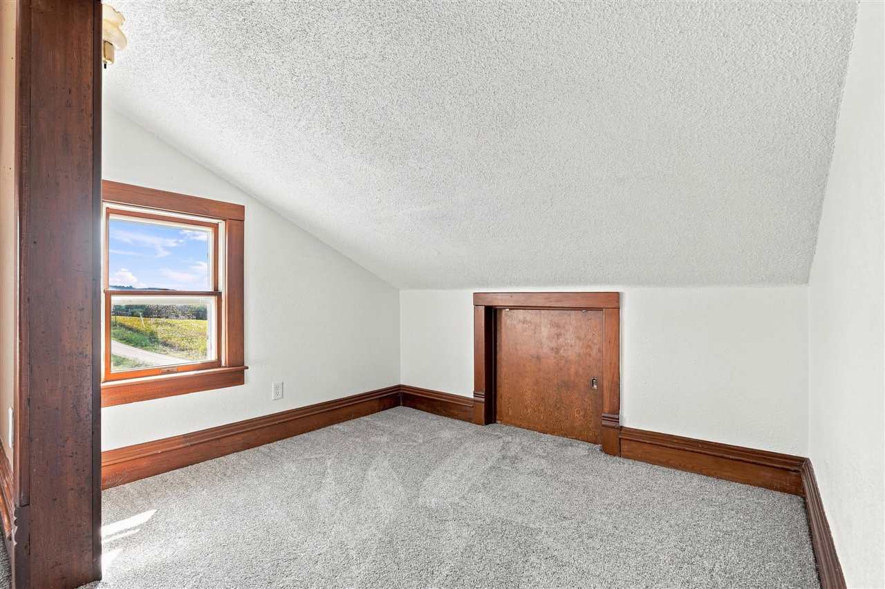3162 R Avenue North English IA 52316