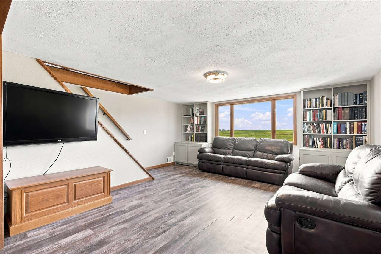 3162 R Avenue North English IA 52316