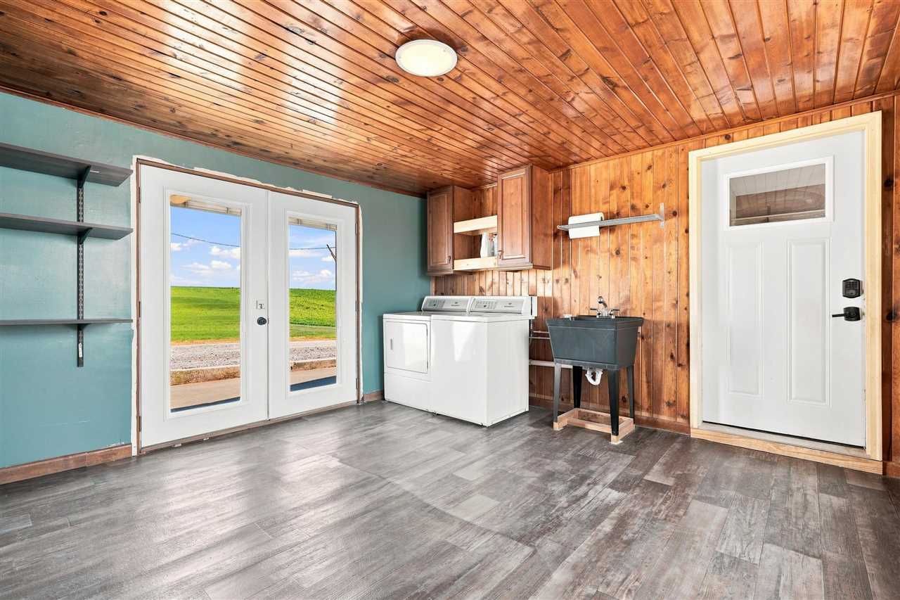 3162 R Avenue North English IA 52316