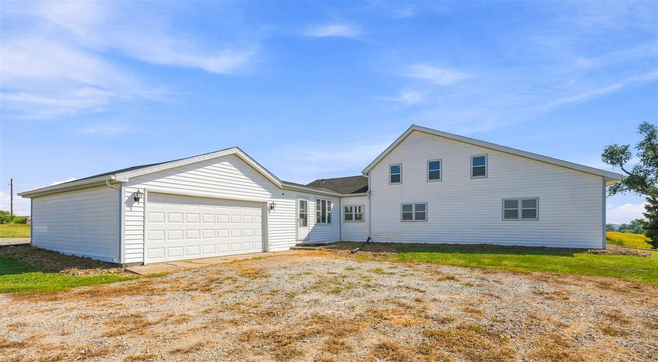 3162 R Avenue North English IA 52316